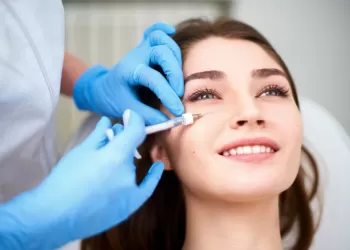 Göz Altı Işık Dolgusu Nedir? Nasıl Yapılır?