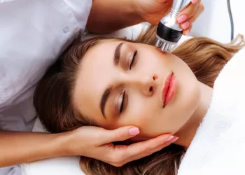 Altın İğne Kalıcı mı? Altın İğne Kırışıklıkları Giderir mi?